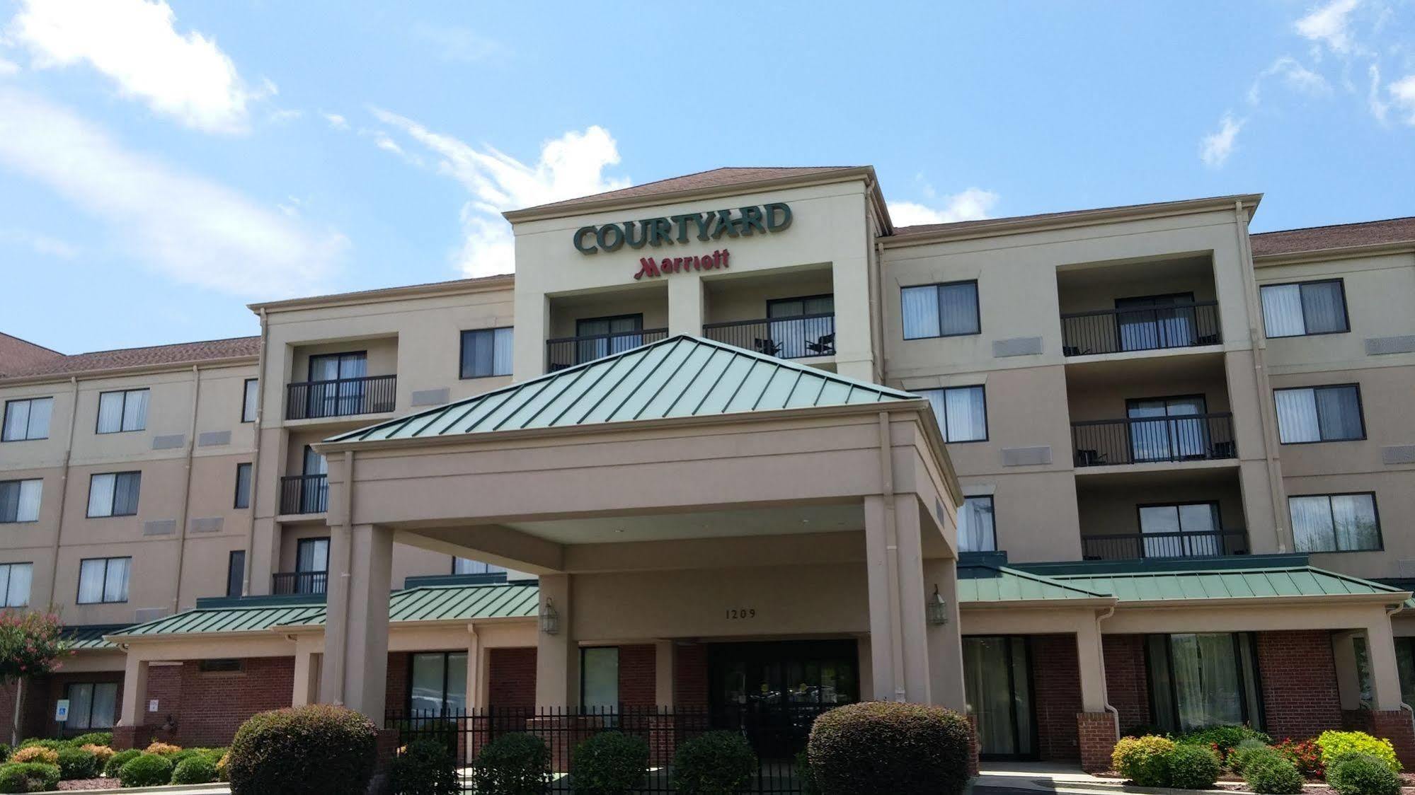 Courtyard By Marriott Decatur Hotel Buitenkant foto