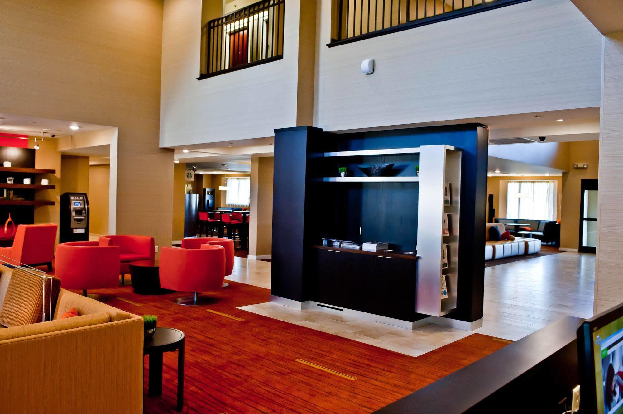 Courtyard By Marriott Decatur Hotel Buitenkant foto