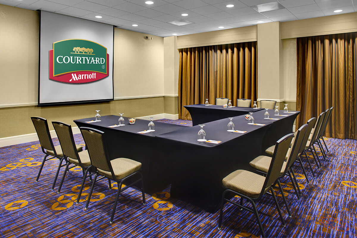 Courtyard By Marriott Decatur Hotel Buitenkant foto